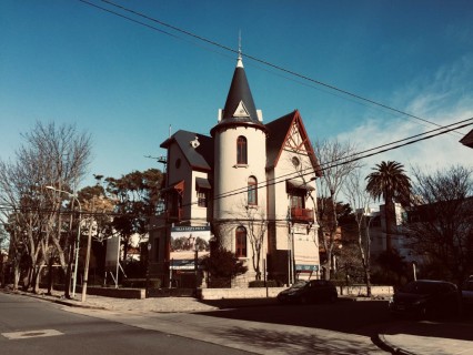 Se vende la histórica y centenaria "Villa Santa Paula"